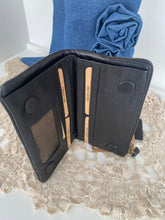 Load image into Gallery viewer, RFID Premium Cowhide Leather Women’s Wallet with Magnetic Closure