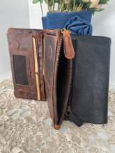 Load image into Gallery viewer, RFID Premium Cowhide Leather Women’s Wallet with Magnetic Closure