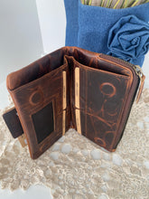 Load image into Gallery viewer, RFID Premium Cowhide Leather Women’s Wallet with Magnetic Closure
